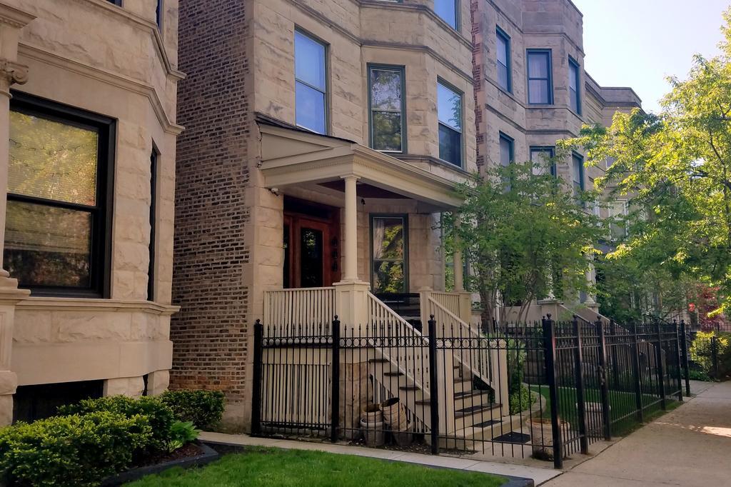 Chicago Guest House On Lakewood Avenue Lincolnwood Exterior photo